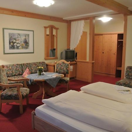 Akzent Hotel Am Bach ดัทเทลบาค ภายนอก รูปภาพ