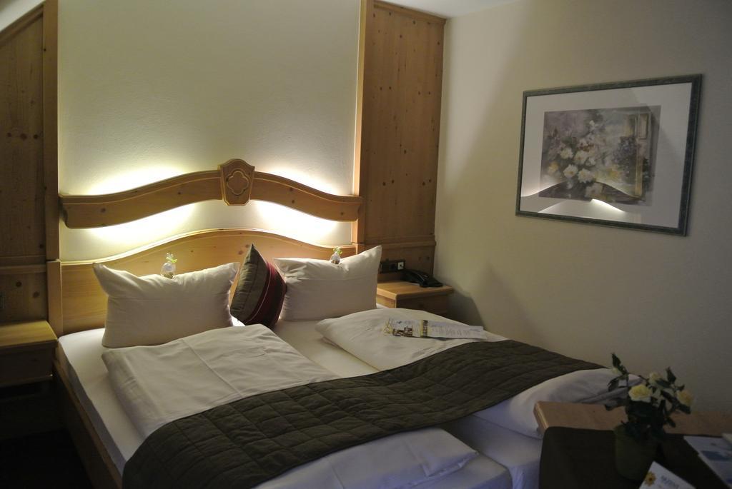 Akzent Hotel Am Bach ดัทเทลบาค ภายนอก รูปภาพ